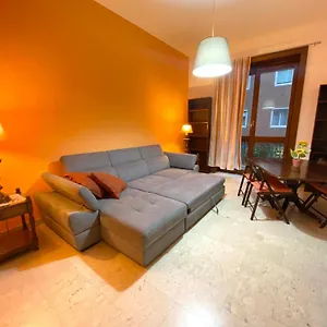 https://appartamento-in-darsena-navigli.italymilanhotels.net